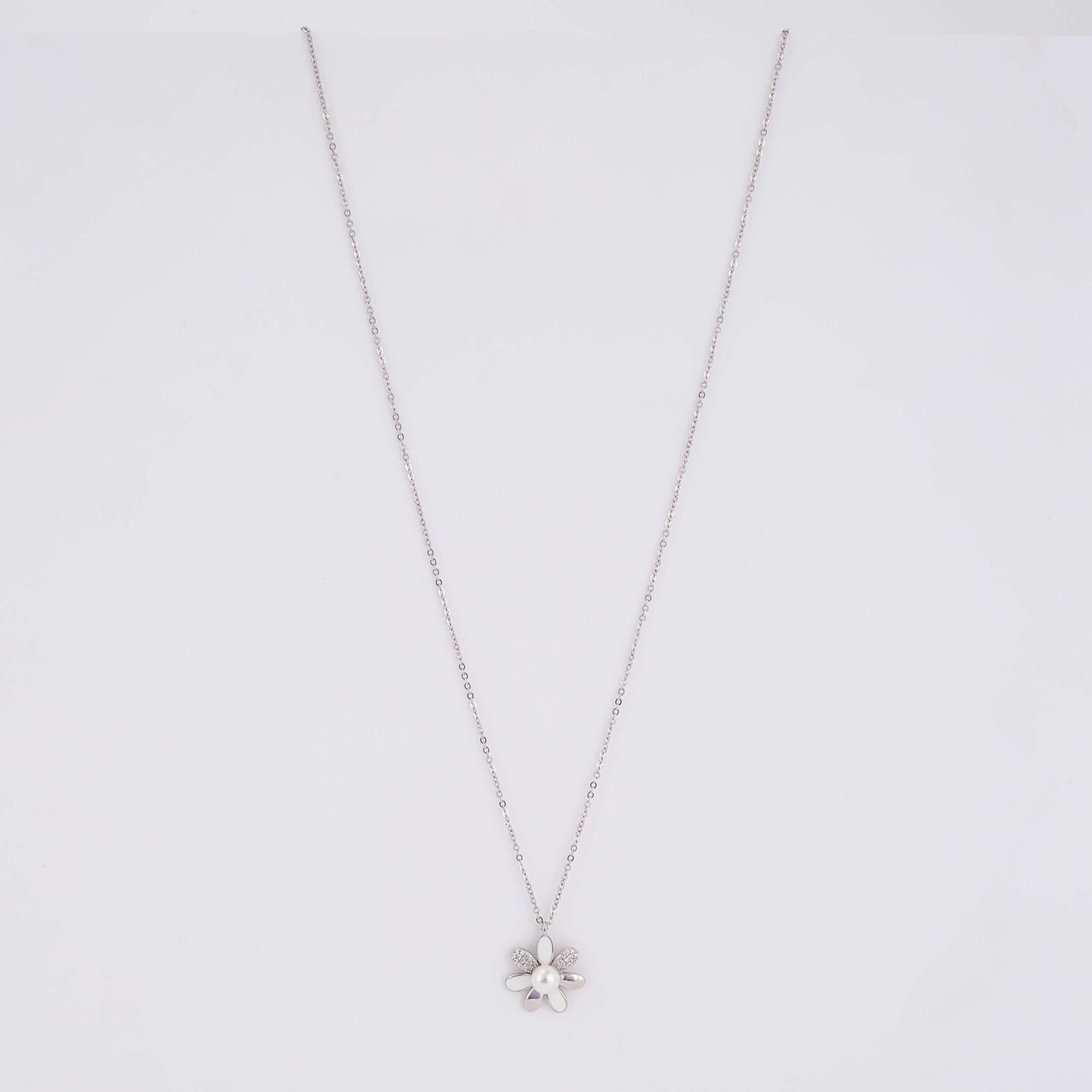 925 Silver Daily Wear Necklace with diamond flower pendant